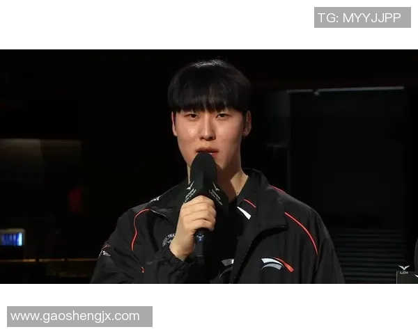 Zeka禁军之墙轻松回推HongQ闪现捏死敌手成功拿下一血荣耀时刻